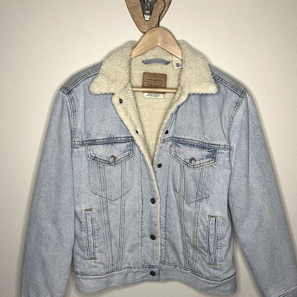 Levis Sherpa Lined Denim Jacket - Picture 1 of 2